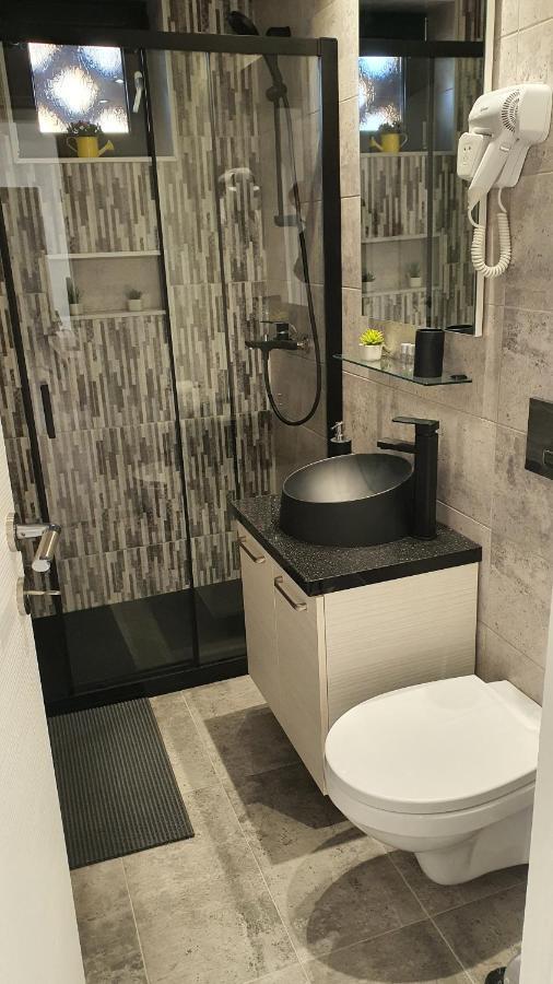 Fim Apartament Apartment Hunedoara Ngoại thất bức ảnh