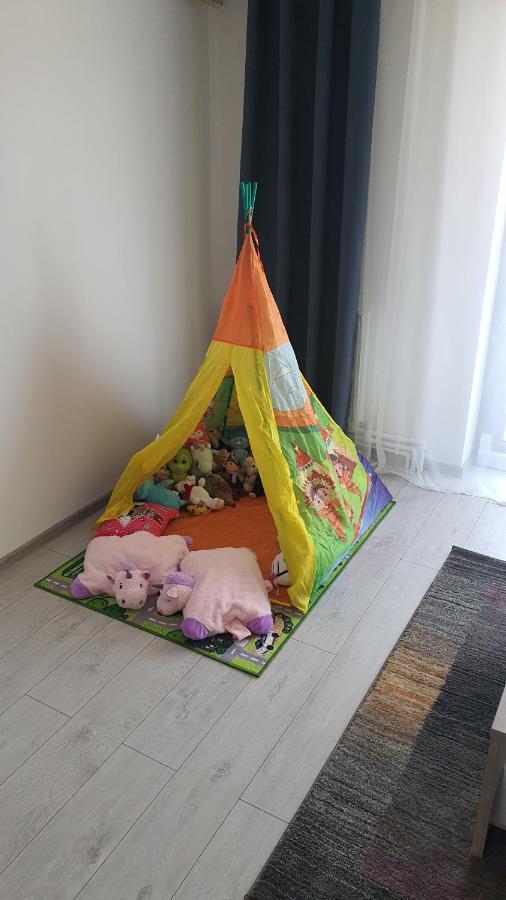 Fim Apartament Apartment Hunedoara Ngoại thất bức ảnh